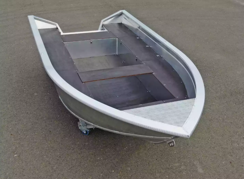 Алюминиевая лодка  Неман-420 в Иркутске