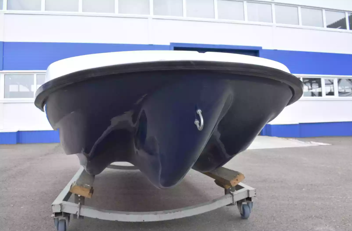 Стеклопластиковая лодка Пингвин New (тримаран) в Иркутске