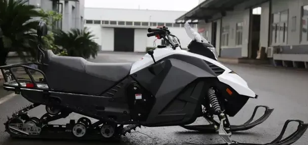 Снегоход ULAR 220 в Иркутске