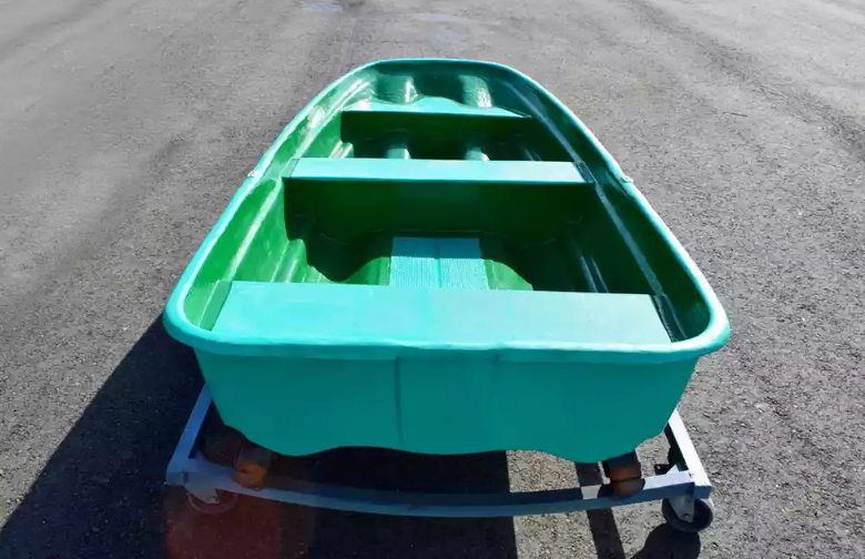 Стеклопластиковая лодка Старт (тримаран) в Иркутске