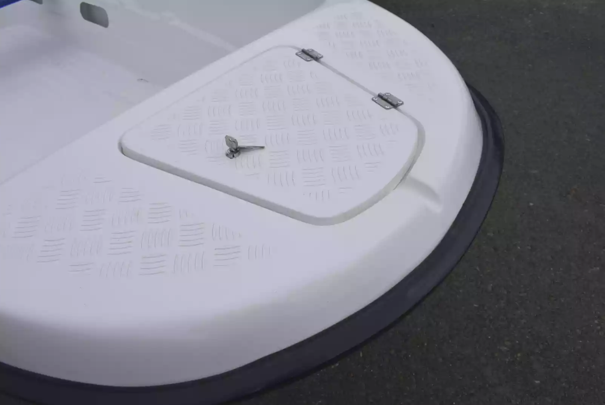 Стеклопластиковая лодка Пингвин New (тримаран) в Иркутске