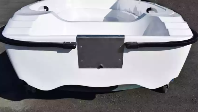 Стеклопластиковая лодка Пингвин (тримаран) в Иркутске