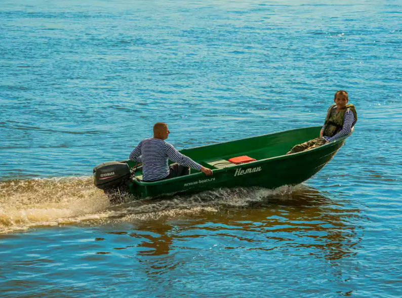 Стеклопластиковая лодка Neman-340 (тримаран) в Иркутске