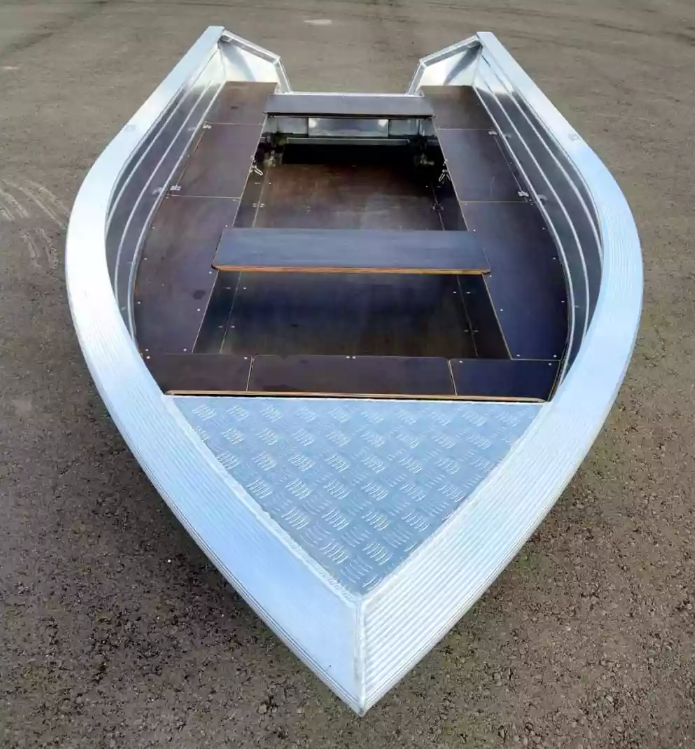 Алюминиевая лодка Неман-400 в Иркутске