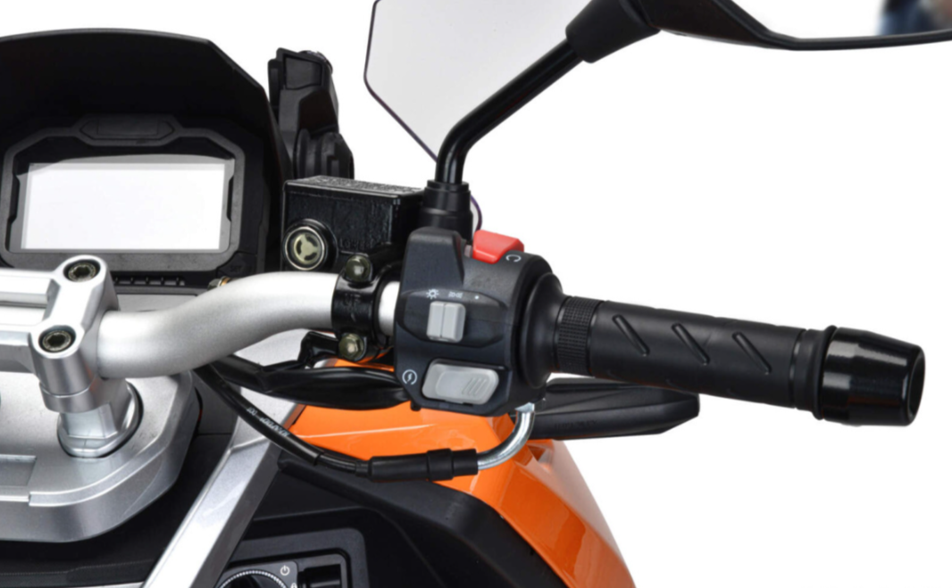 Скутер MOTOLAND (МОТОЛЕНД) T-MAX 150 в Иркутске