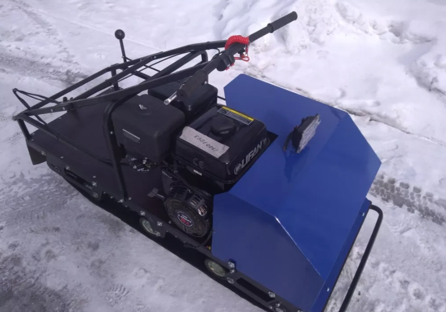 Мотобуксировщик AhtaR ЗИМА с реверсом (задний ход) в Иркутске