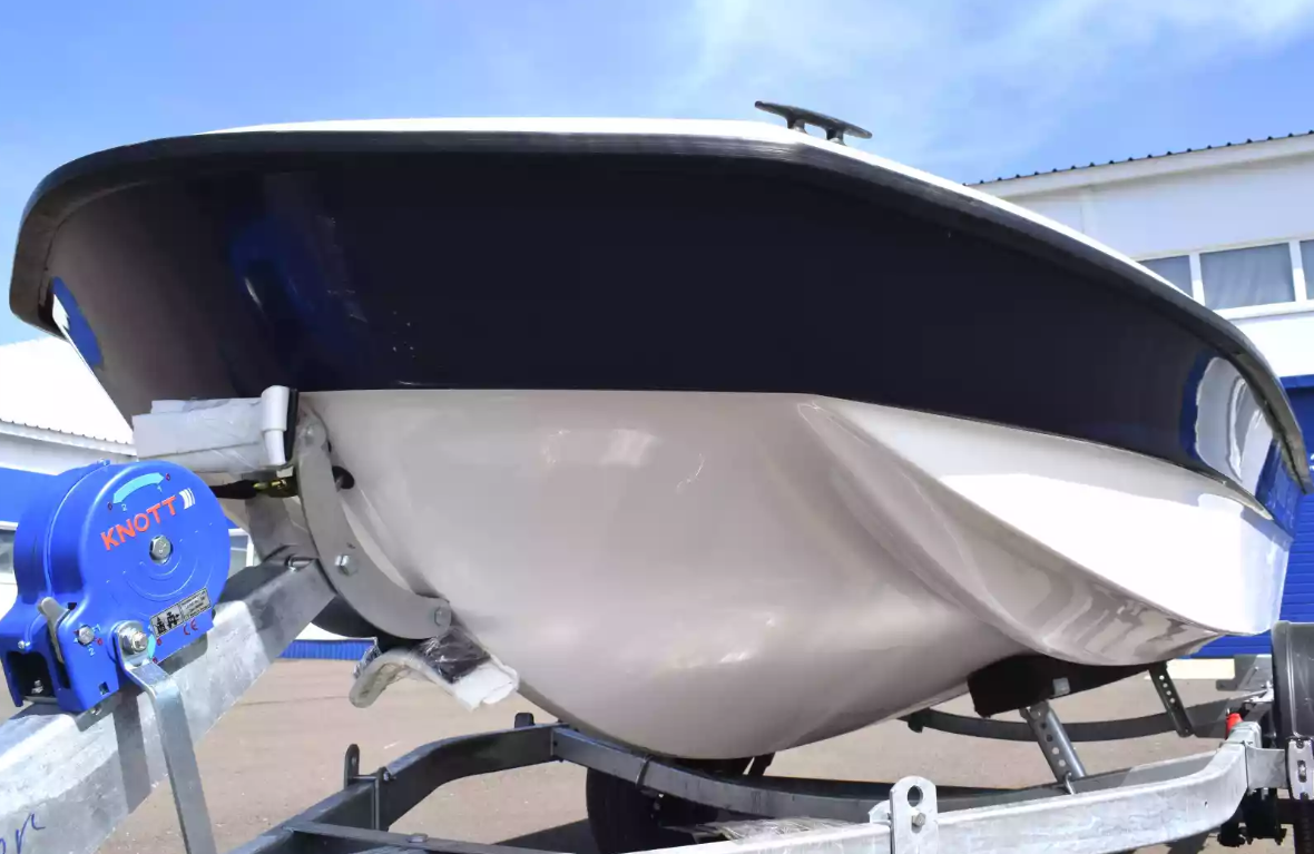 Стеклопластиковая лодка Wyatboat 430 тримаран в Иркутске