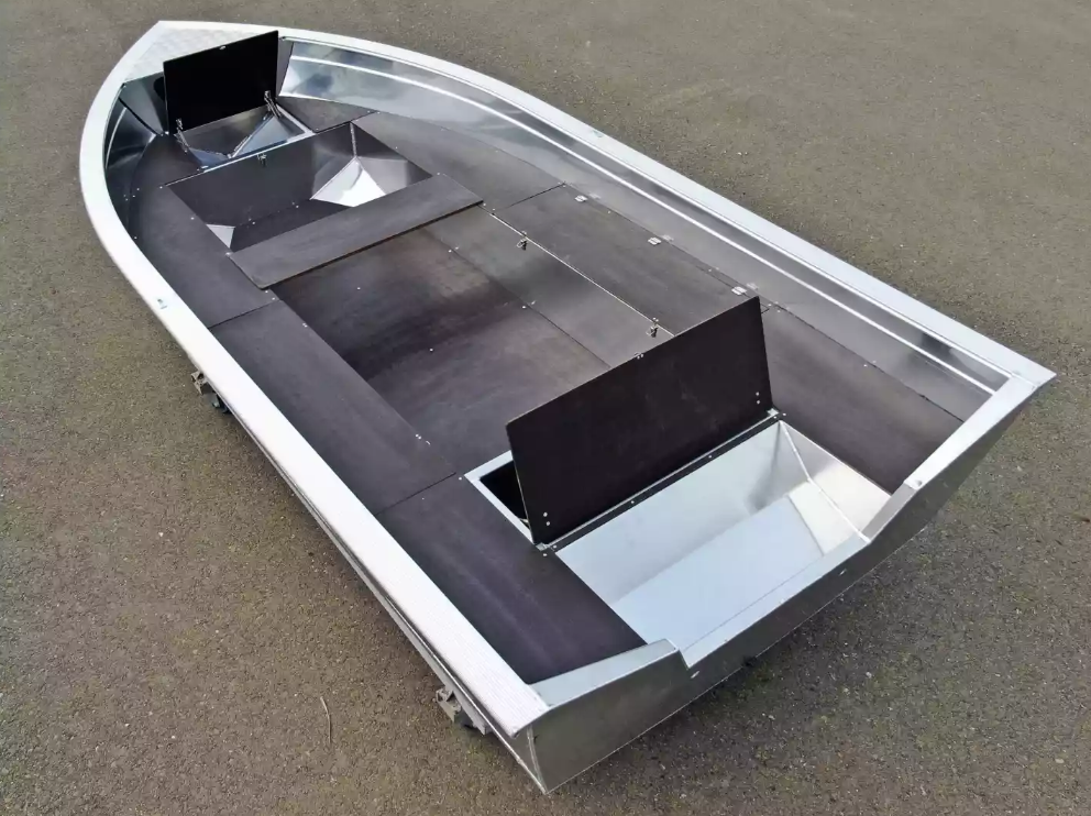 Алюминиевая лодка  Неман-420 в Иркутске