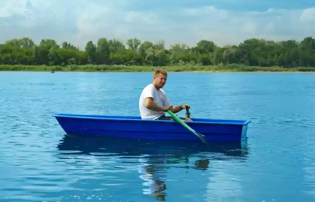 Стеклопластиковая лодка Малютка в Иркутске