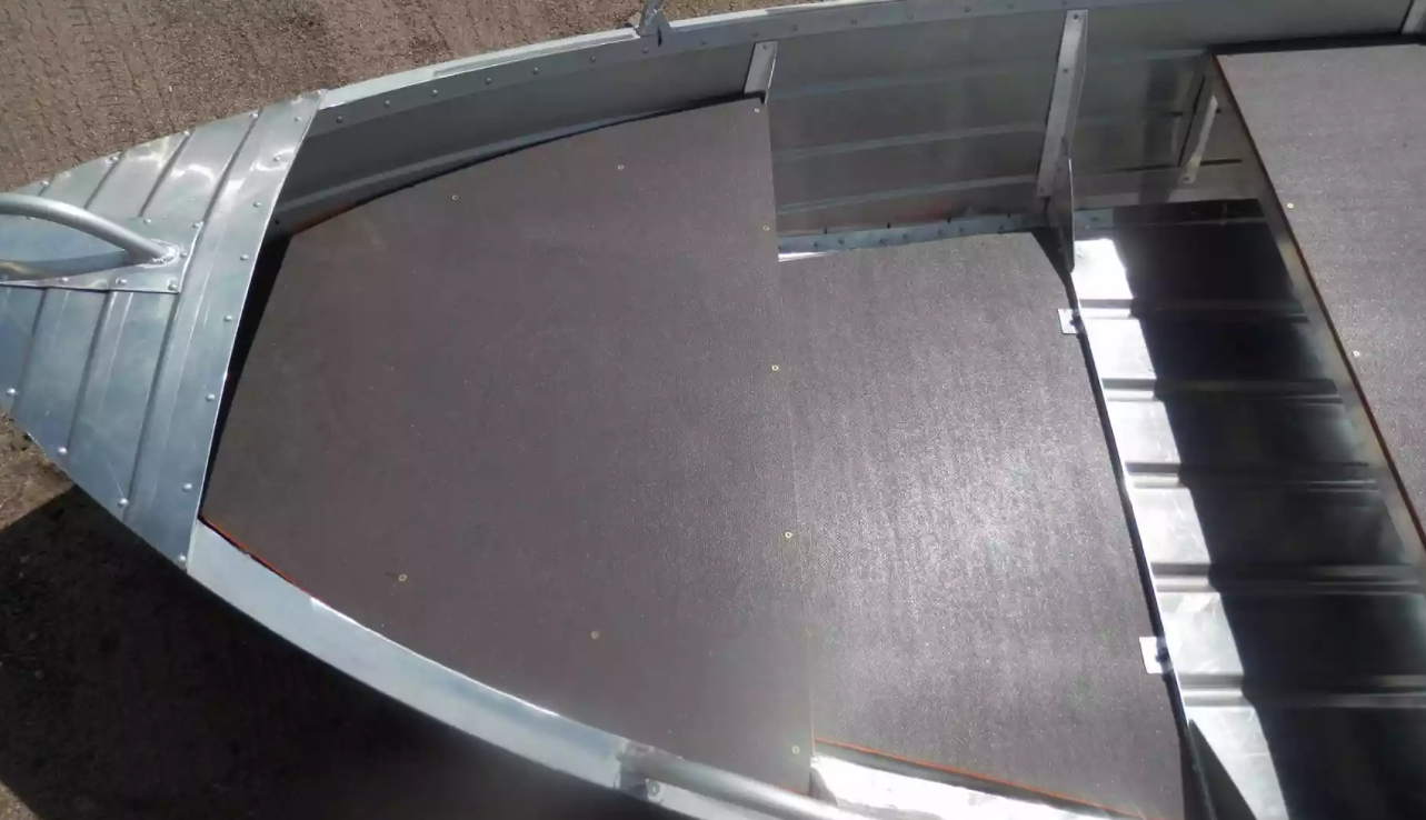 Алюминиевая лодка Вятка-Профи 32 в Иркутске