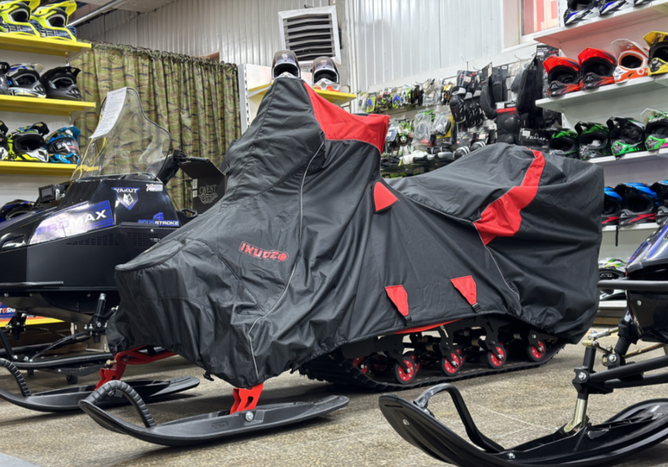 Чехол транспорт. снегохода IKUDZO HUNTER черно-красный Оксфорд ПРЕМИУМ качества с лого IKUDZO в Иркутске