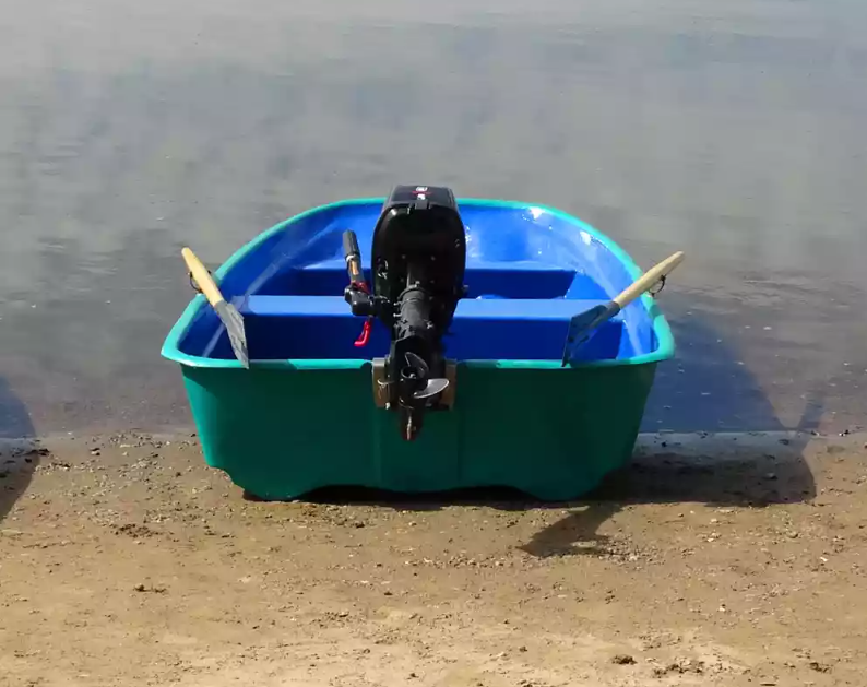 Стеклопластиковая лодка Старт (тримаран) в Иркутске