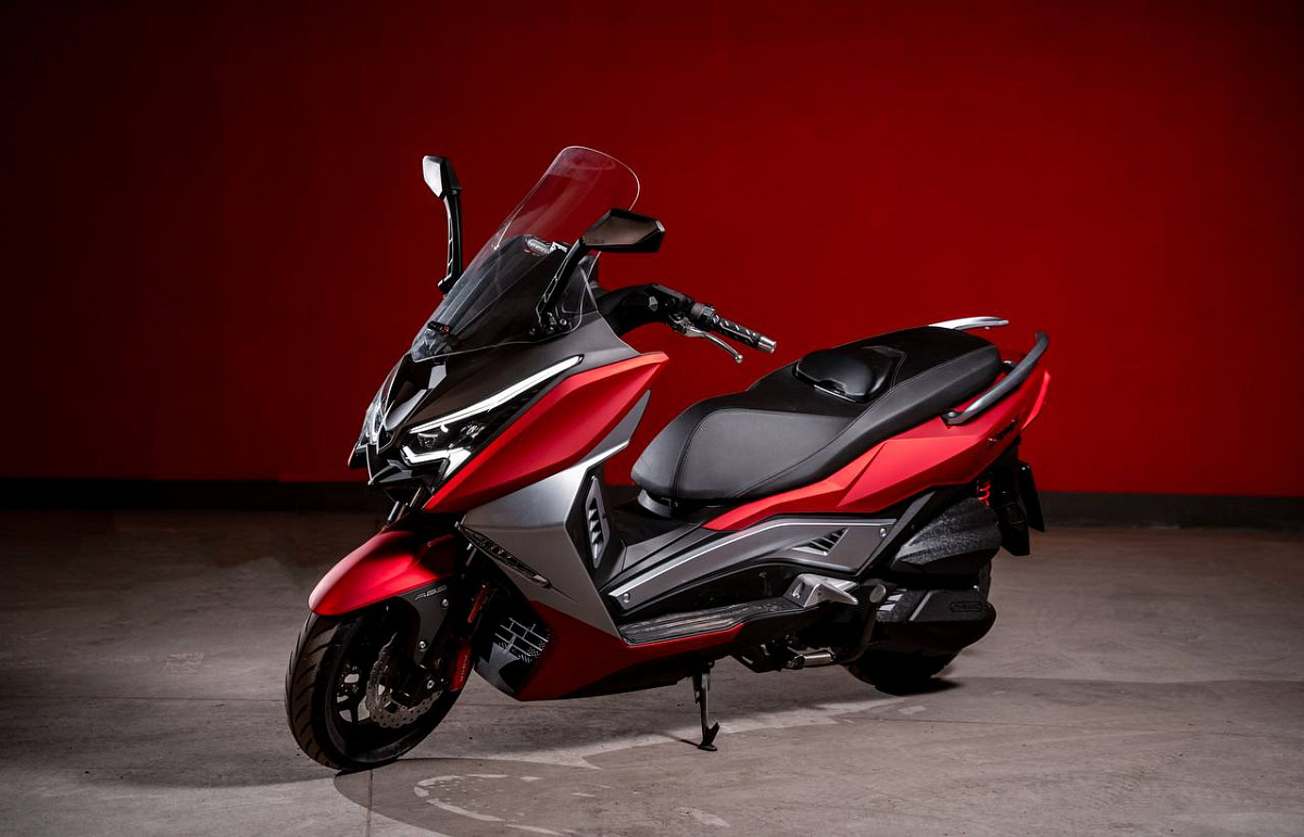 МАКСИСКУТЕР ARIIC 318 в Иркутске