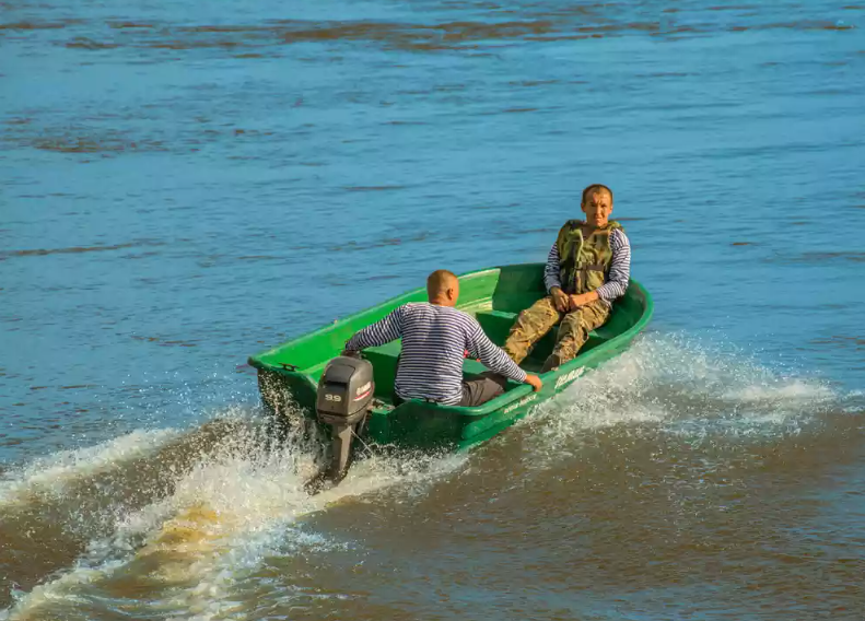 Стеклопластиковая лодка Neman-340 (тримаран) в Иркутске