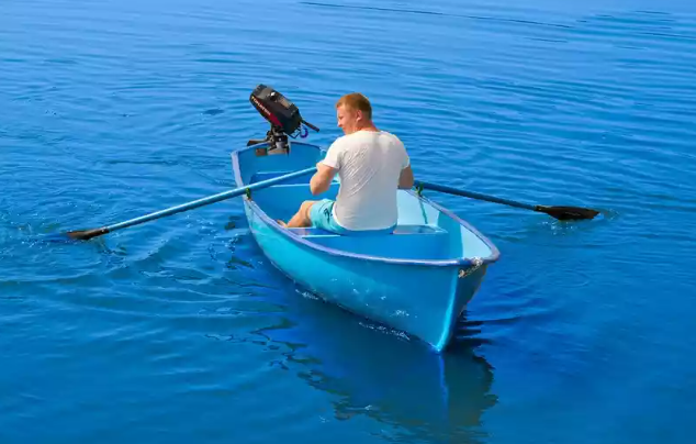 Стеклопластиковая лодка Омуль в Иркутске