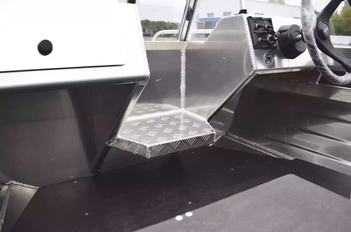 Алюминиевая лодка  Neman-400 PRO в Иркутске