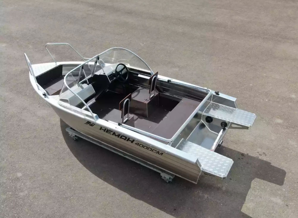 Алюминиевая лодка  Неман-400 DCM NEW в Иркутске