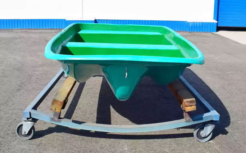 Стеклопластиковая лодка Старт (тримаран) в Иркутске