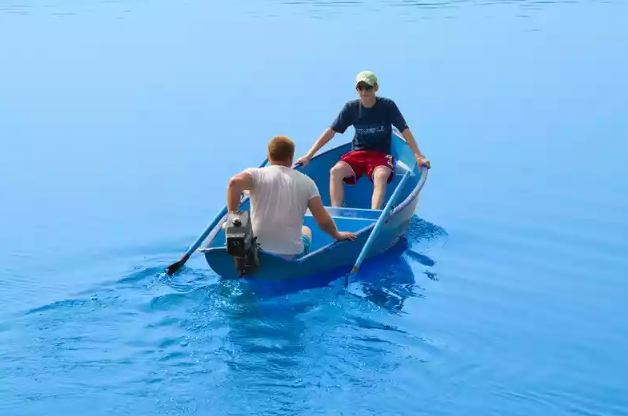 Стеклопластиковая лодка Омуль в Иркутске