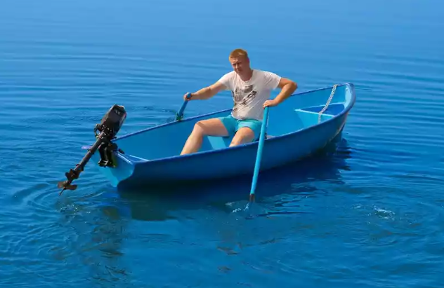 Стеклопластиковая лодка Омуль в Иркутске