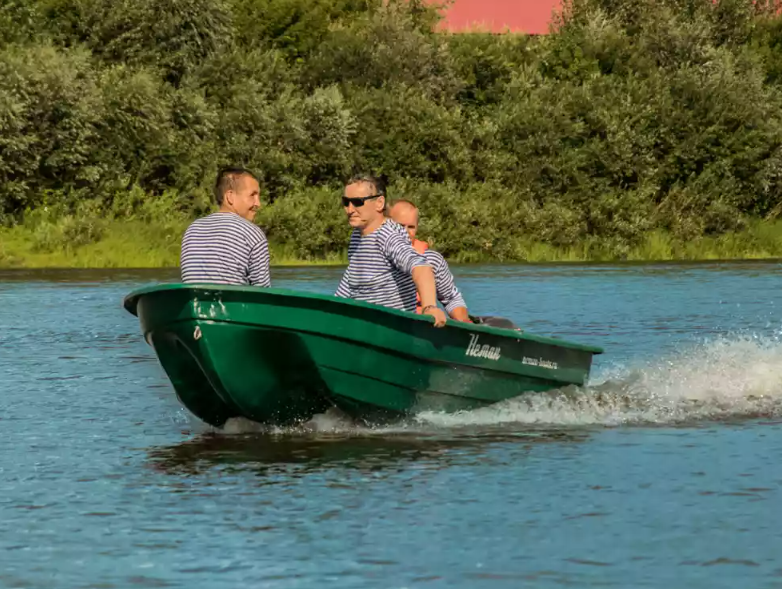 Стеклопластиковая лодка Neman-340 (тримаран) в Иркутске