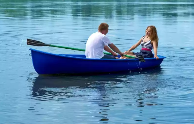 Стеклопластиковая лодка Дельфин в Иркутске