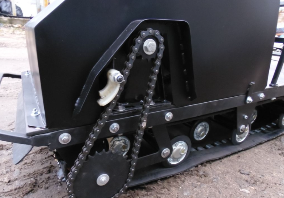 Мотобуксировщик AhtaR Зима 15 л/с с вариатором в Иркутске