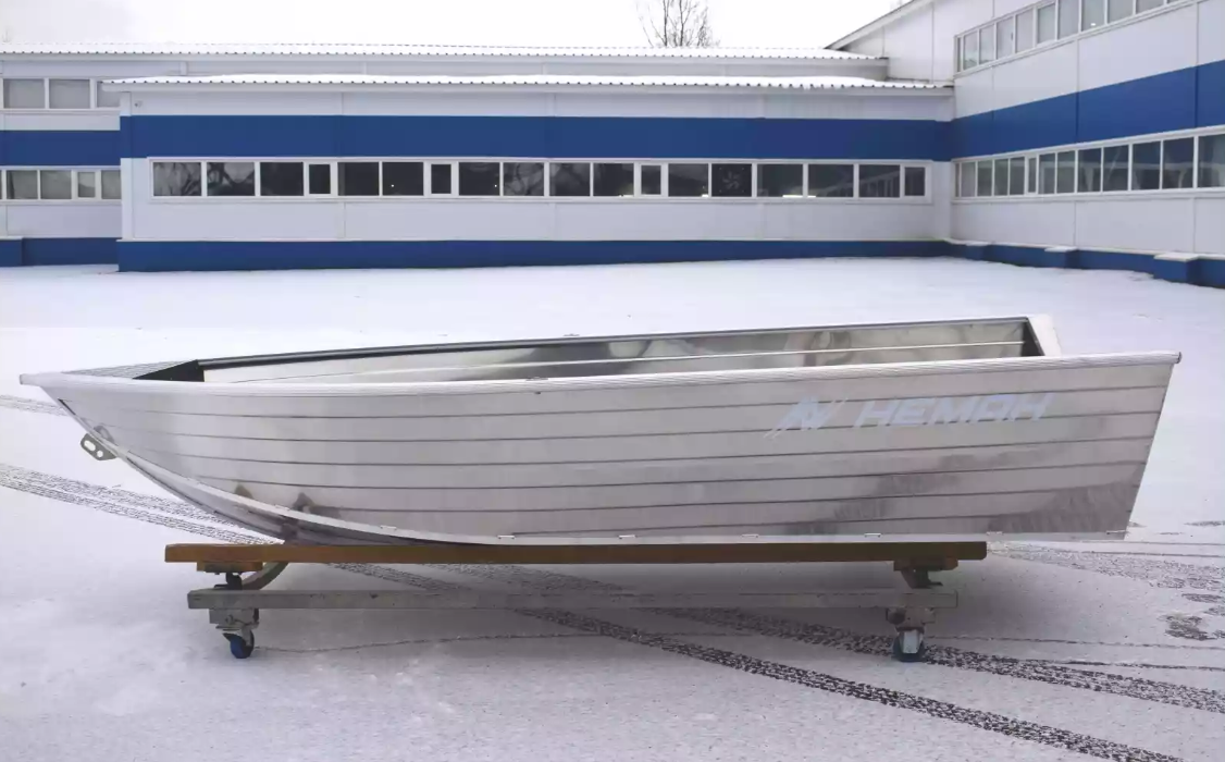 Алюминиевая лодка Неман-400 в Иркутске