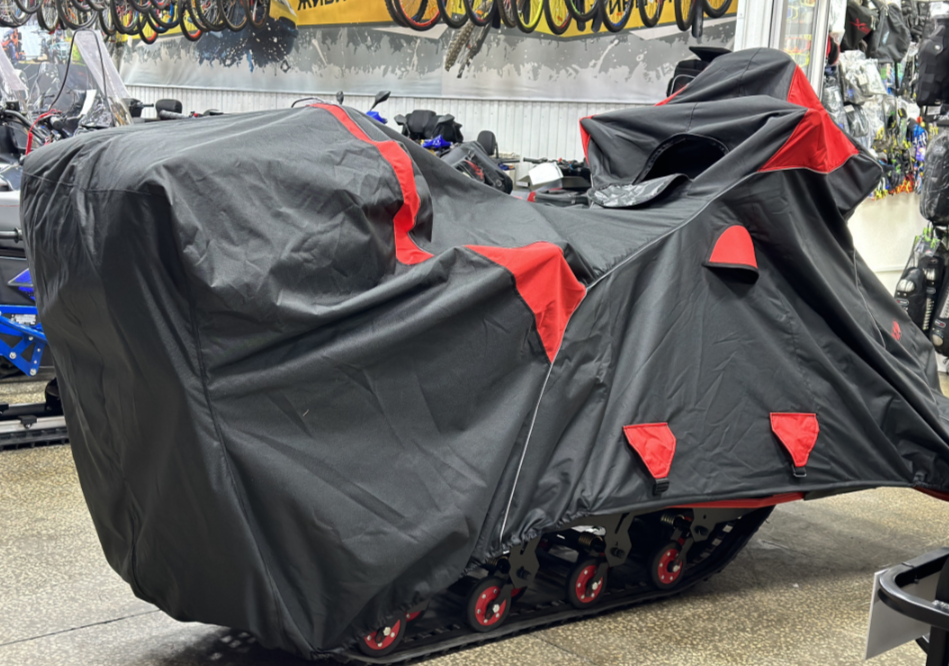 Чехол транспорт. снегохода IKUDZO HUNTER черно-красный Оксфорд ПРЕМИУМ качества с лого IKUDZO в Иркутске