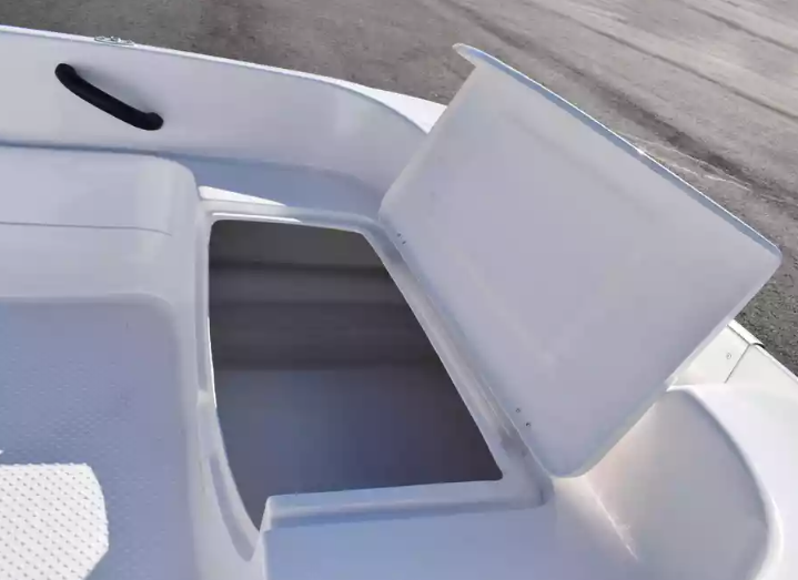 Стеклопластиковая лодка Пингвин (тримаран) в Иркутске