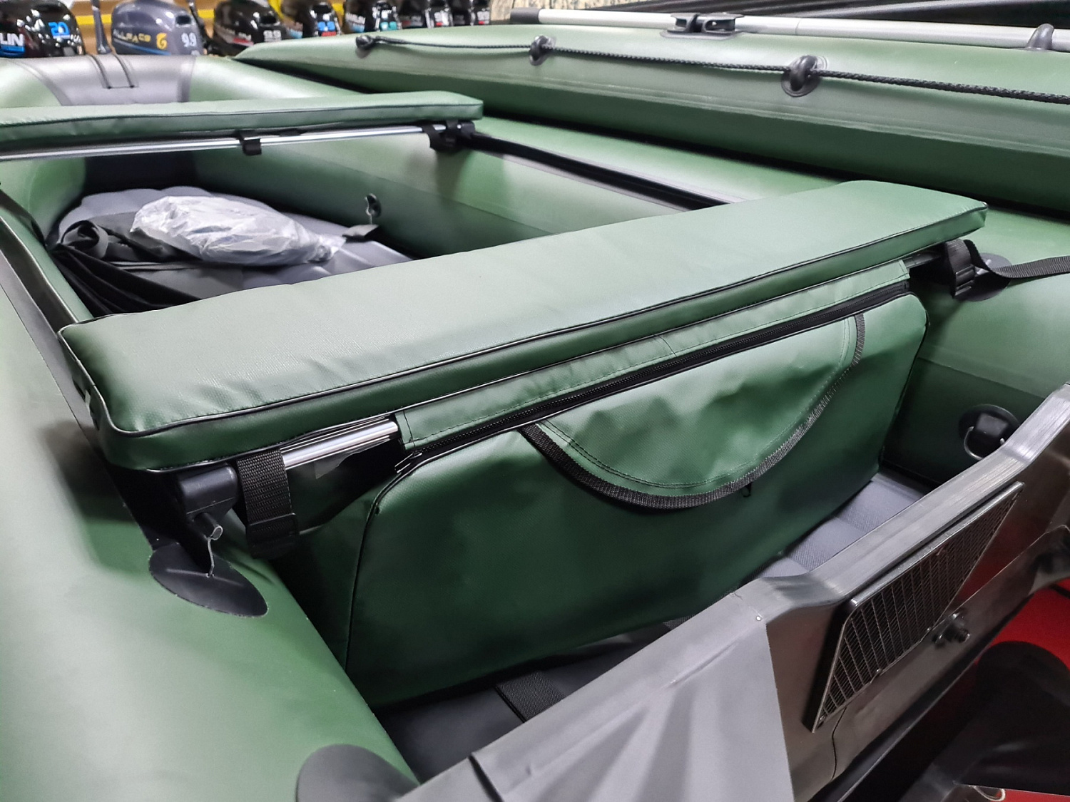 КОМПЛЕКТ МЯГКИХ НАКЛАДОК С СУМКОЙ ДЛЯ ЛОДОК 90Х20 ЗЕЛЕНЫЙ в Иркутске