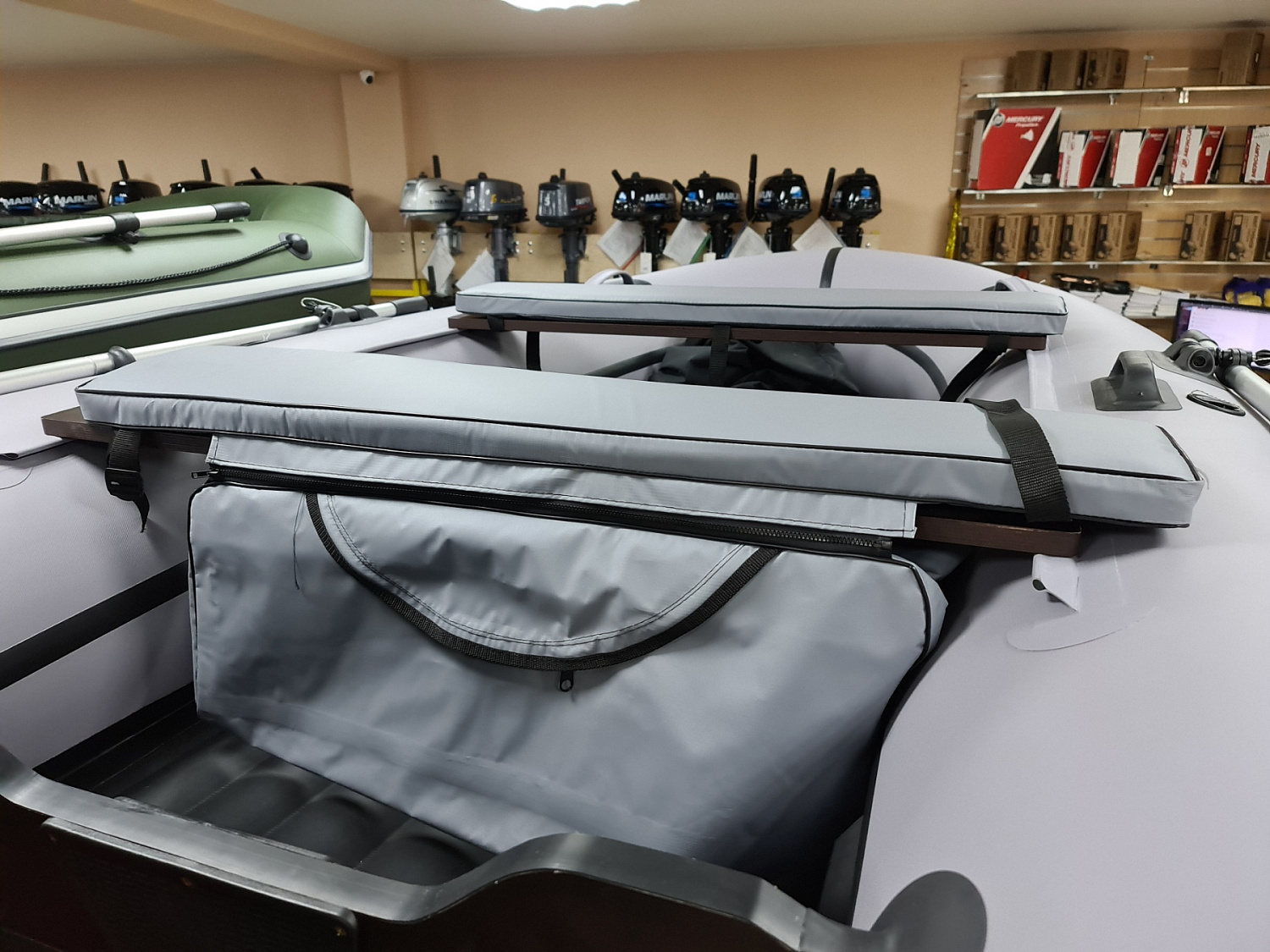 КОМПЛЕКТ МЯГКИХ НАКЛАДОК С СУМКОЙ ДЛЯ ЛОДОК 90Х20 СЕРЫЙ в Иркутске