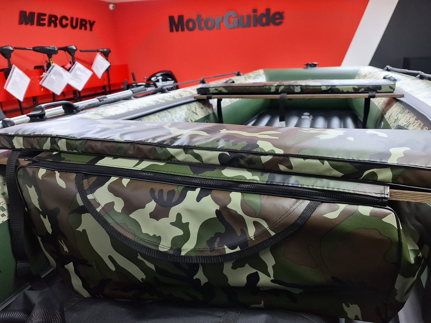 КОМПЛЕКТ МЯГКИХ НАКЛАДОК С СУМКОЙ ДЛЯ ЛОДОК 105Х20 КАМУФЛЯЖ в Иркутске