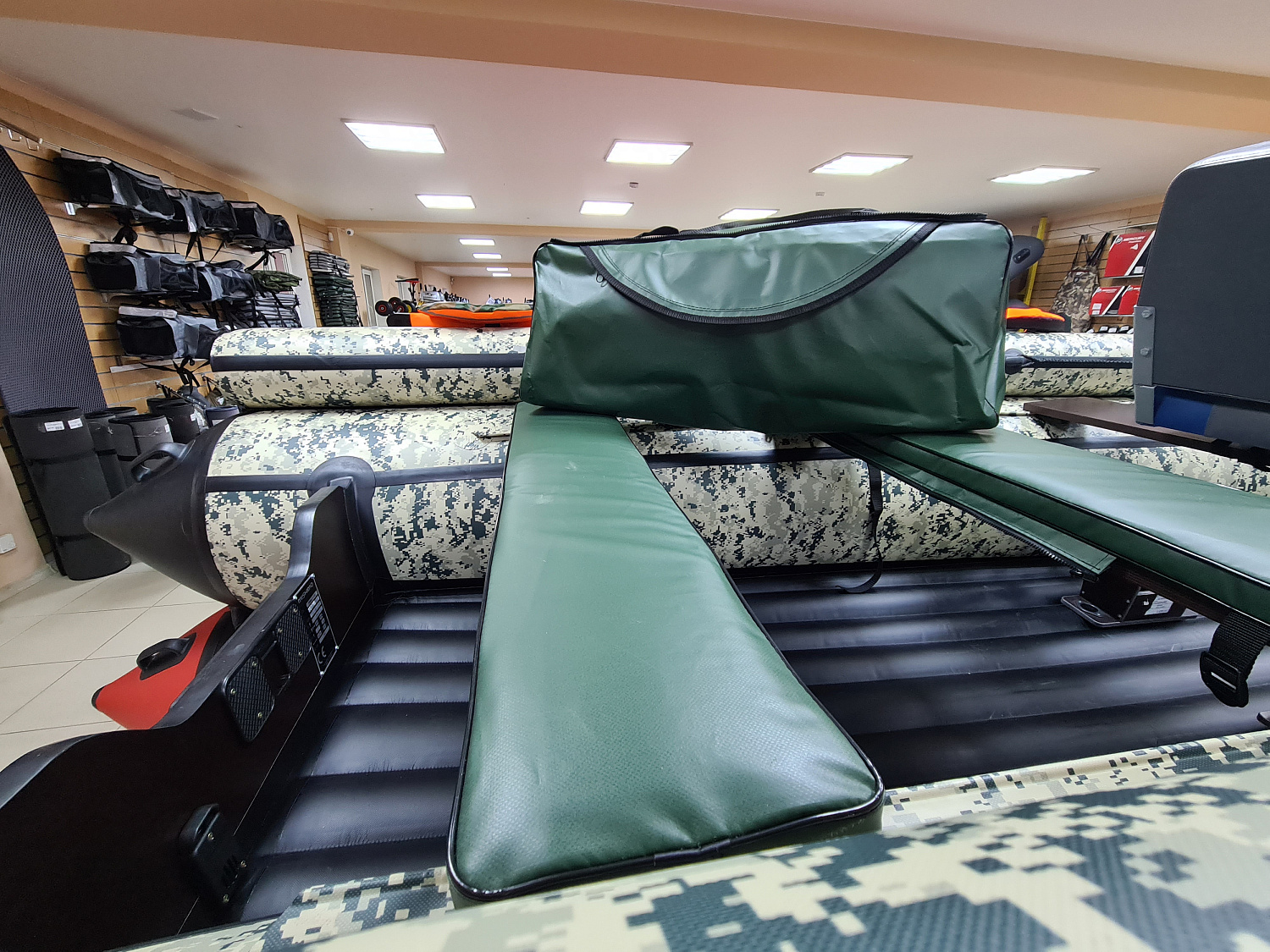 КОМПЛЕКТ МЯГКИХ НАКЛАДОК С СУМКОЙ ДЛЯ ЛОДОК 110Х20 ЗЕЛЕНЫЙ в Иркутске