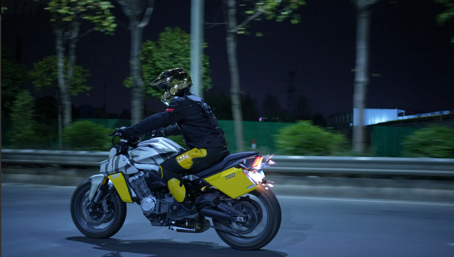 Мотоцикл Benda LFS 700 в Иркутске